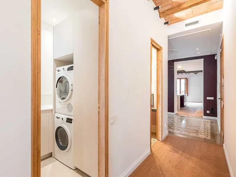 Renovated 3-Bedroom Apartment in Eixample, Barcelona