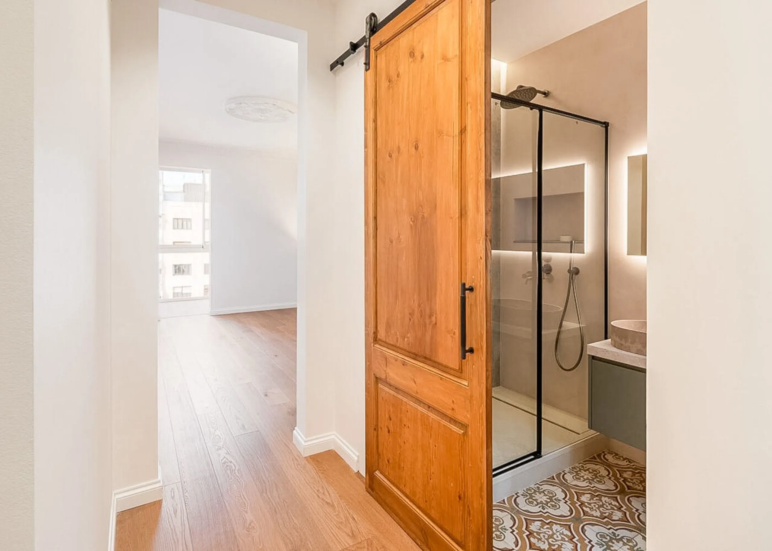Renovated 3-Bedroom Apartment in Eixample, Barcelona