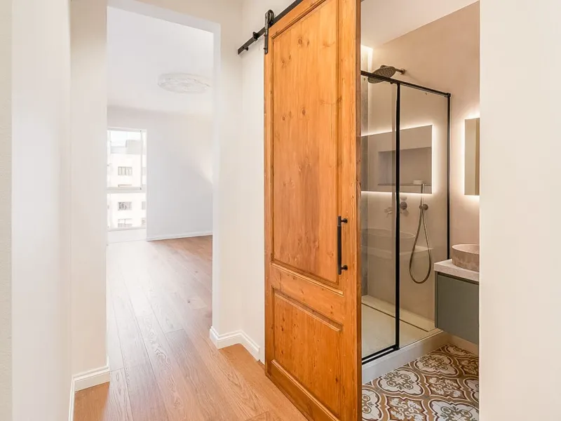 Renovated 3-Bedroom Apartment in Eixample, Barcelona