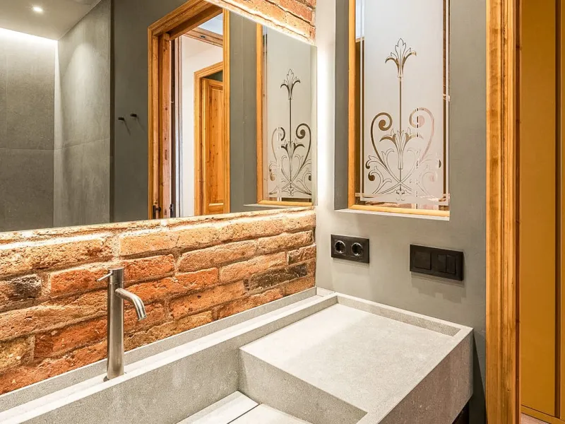 Renovated 3-Bedroom Apartment in Eixample, Barcelona