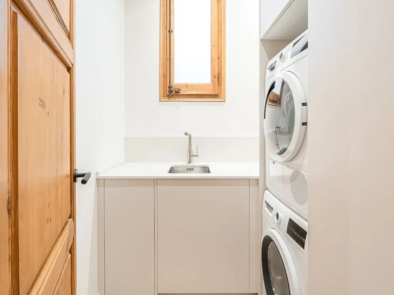 Renovated 3-Bedroom Apartment in Eixample, Barcelona