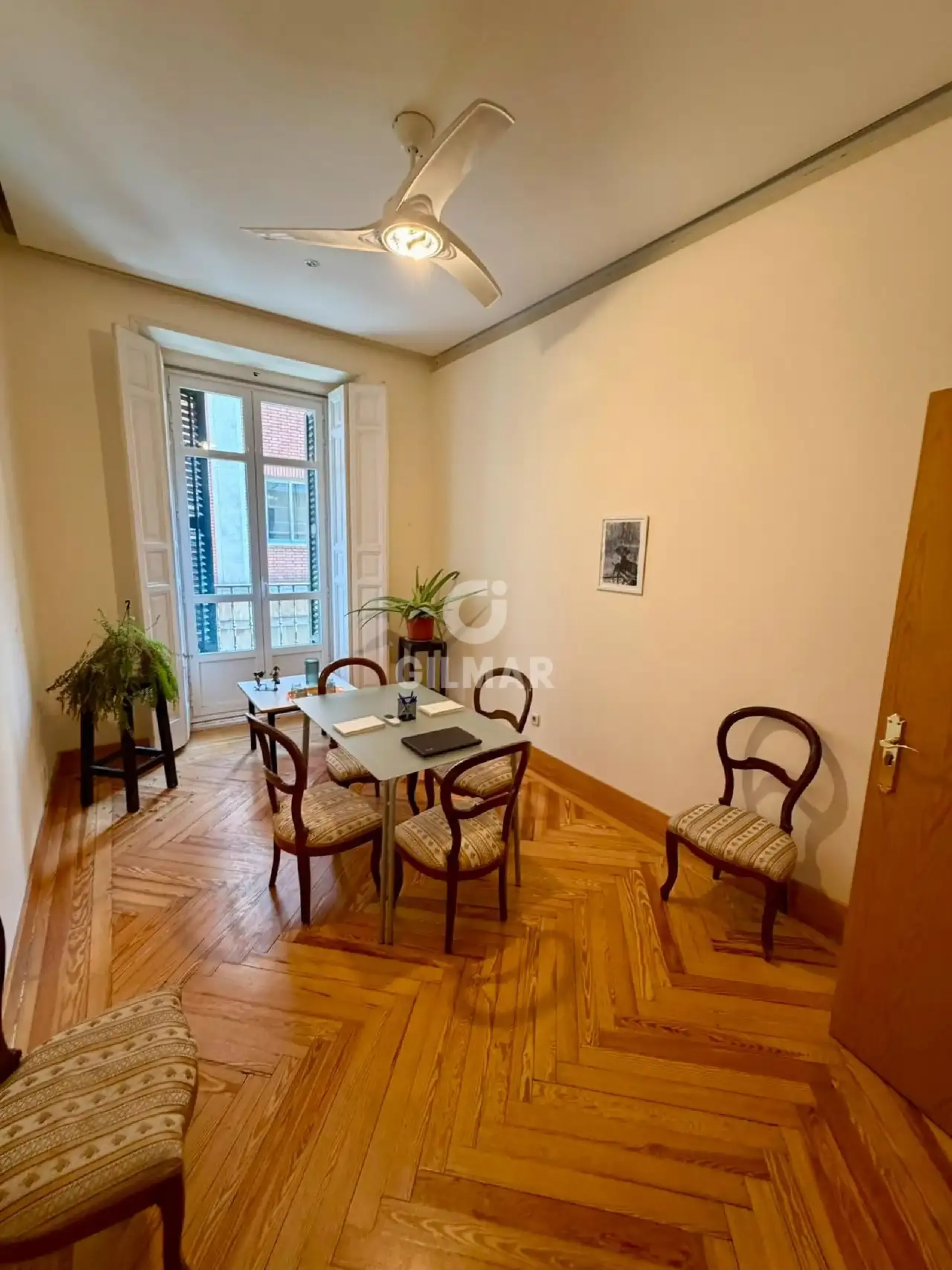 Apartment in Cortes - Madrid