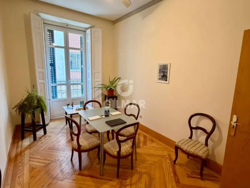 Apartment in Cortes - Madrid