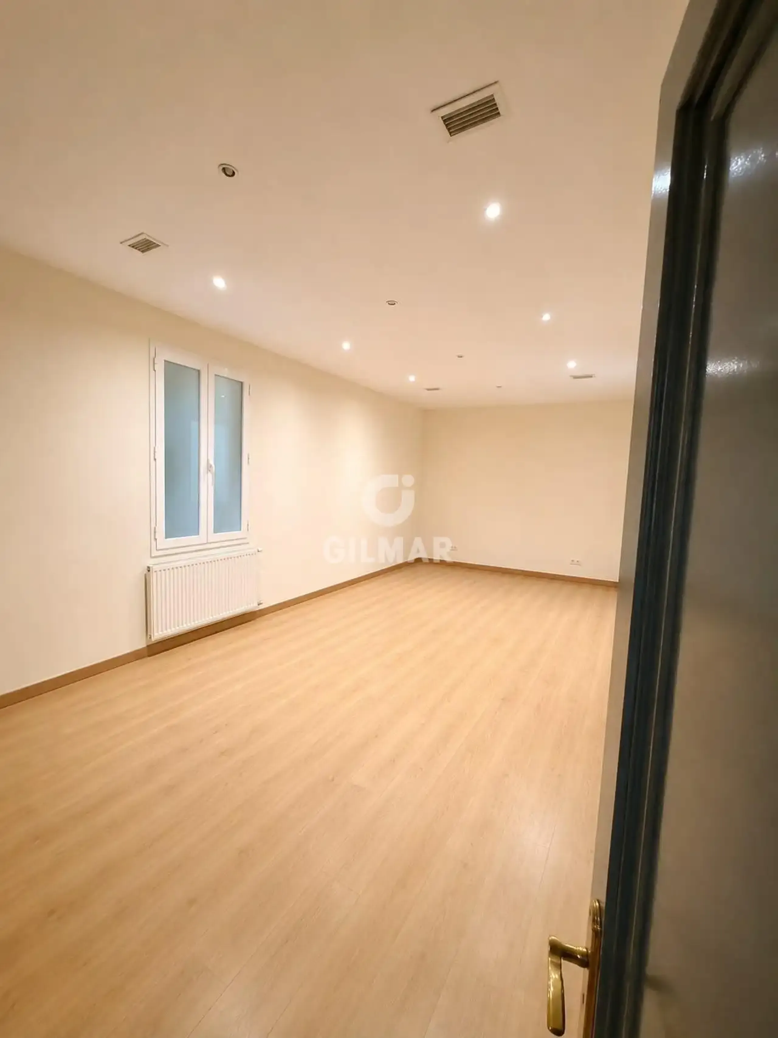 Apartment in Cortes - Madrid