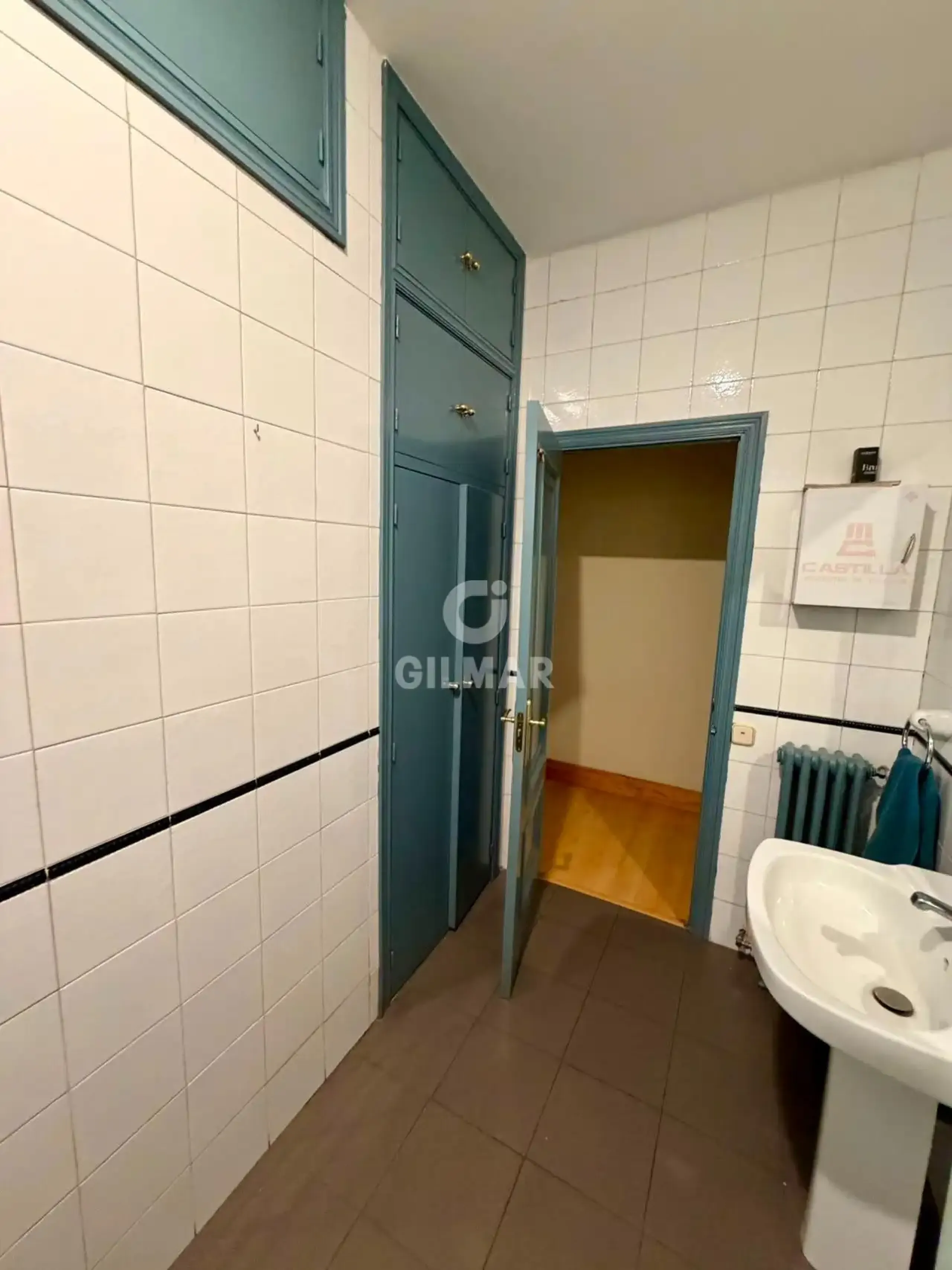 Apartment in Cortes - Madrid