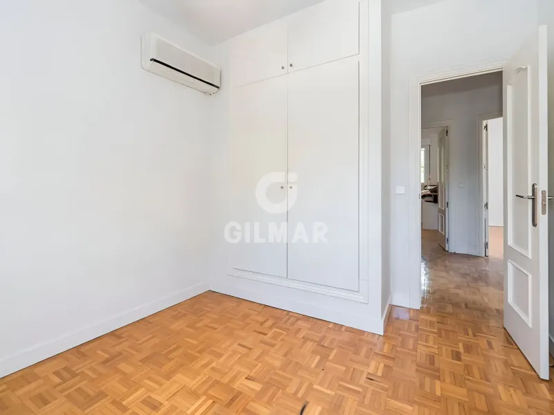 Semi-detached house in Arturo Soria - Madrid