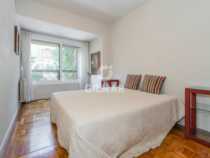Apartment in Nueva España - Madrid