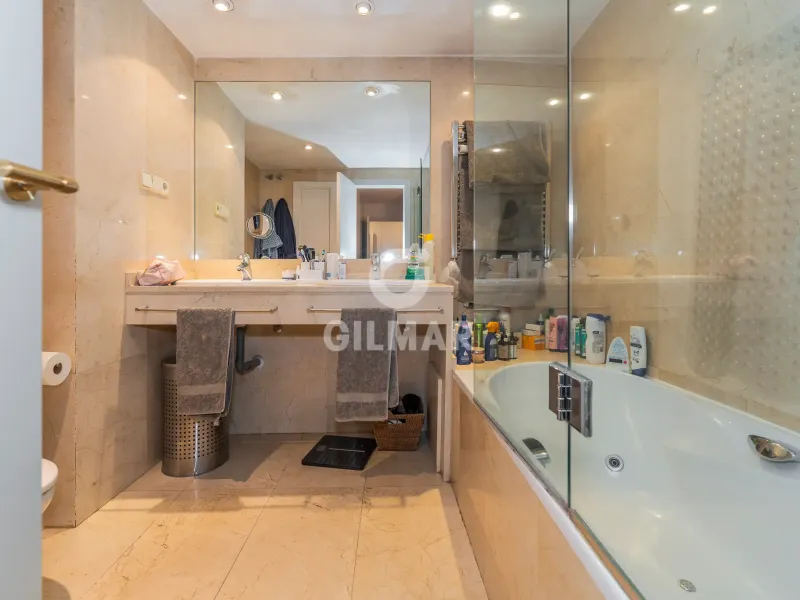 Apartment in Nueva España - Madrid