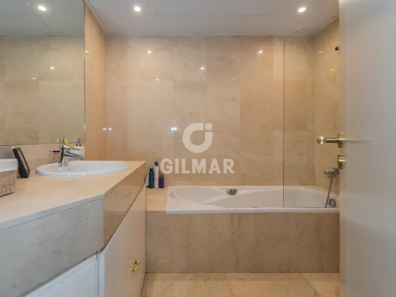 Apartment in Nueva España - Madrid