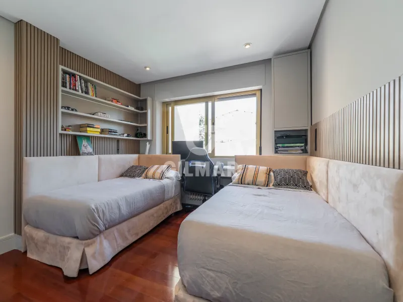 Apartment in Nueva España - Madrid