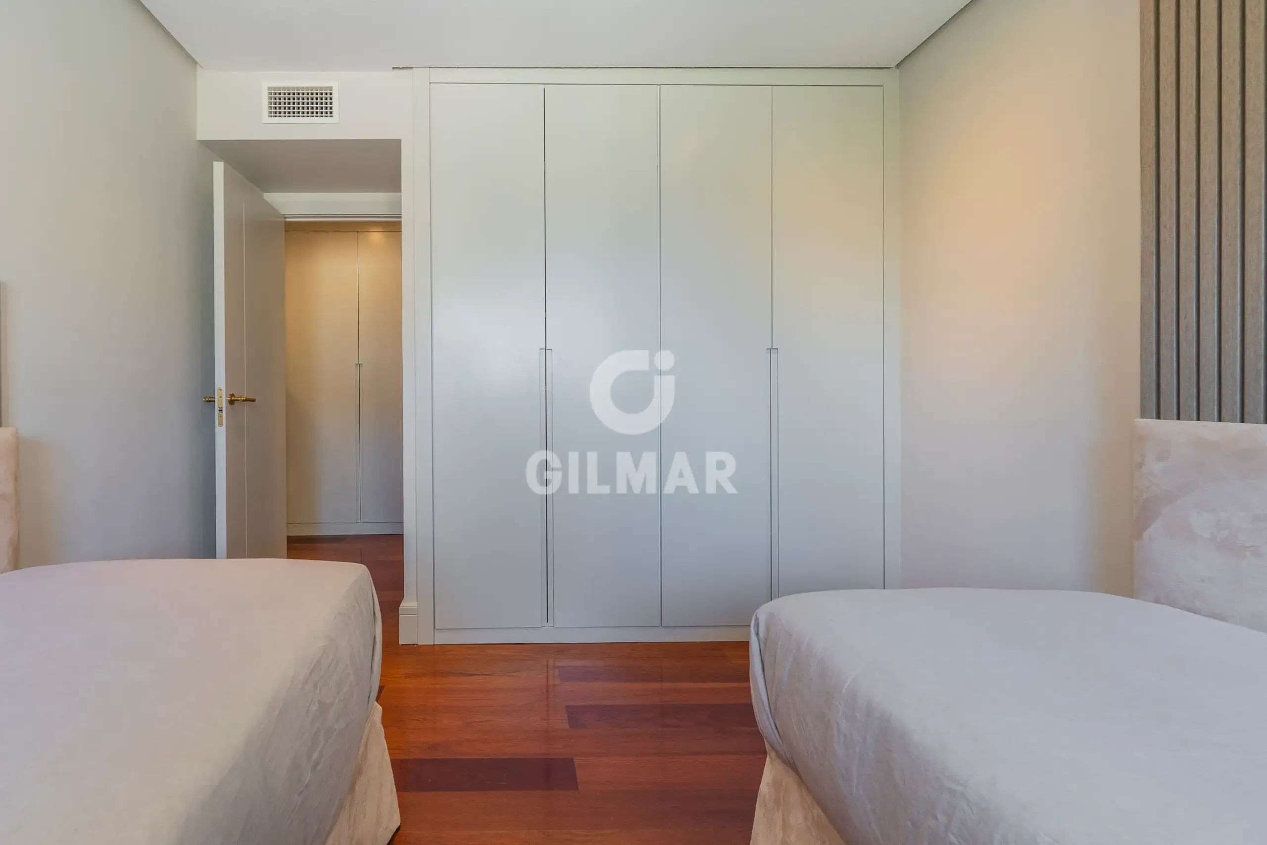 Apartment in Nueva España - Madrid