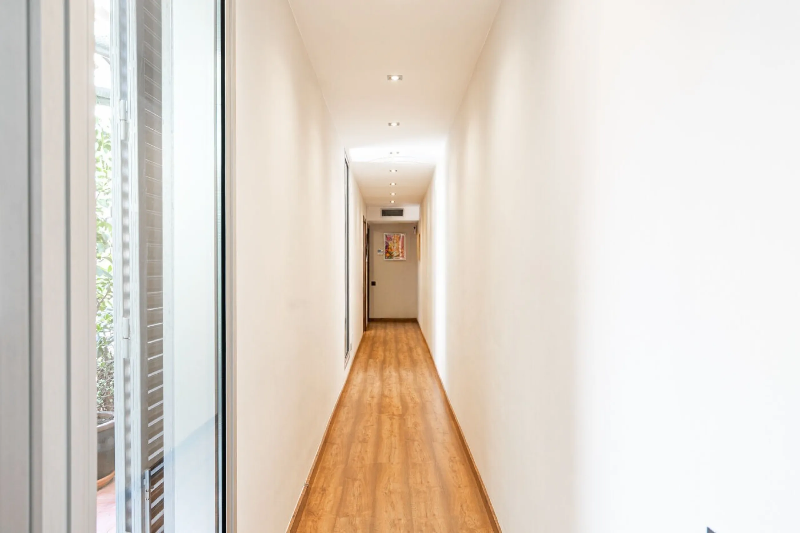 Modern Apartment with Terrace in Eixample Esquerra, Barcelona