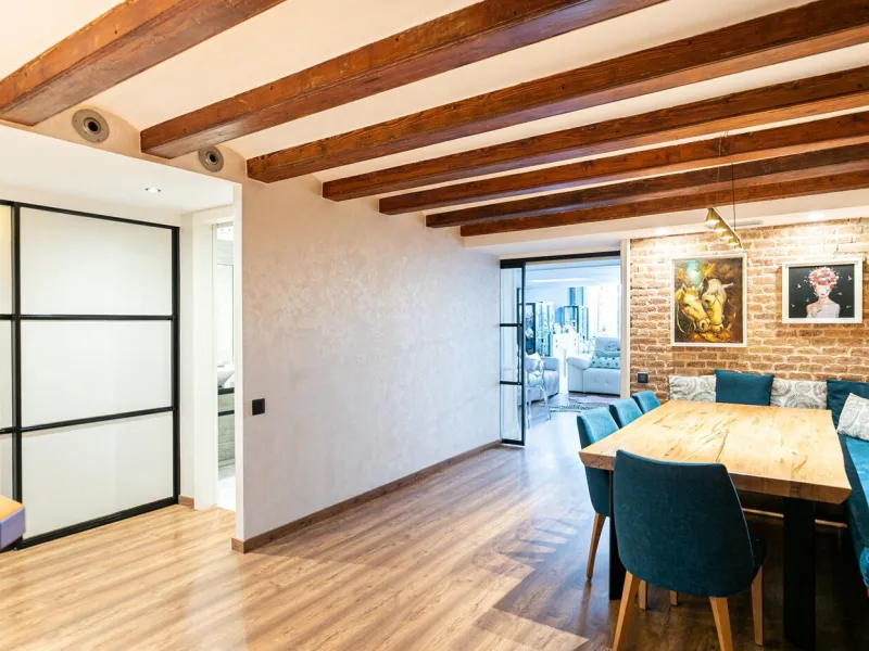Modern Apartment with Terrace in Eixample Esquerra, Barcelona