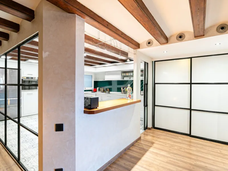 Modern Apartment with Terrace in Eixample Esquerra, Barcelona