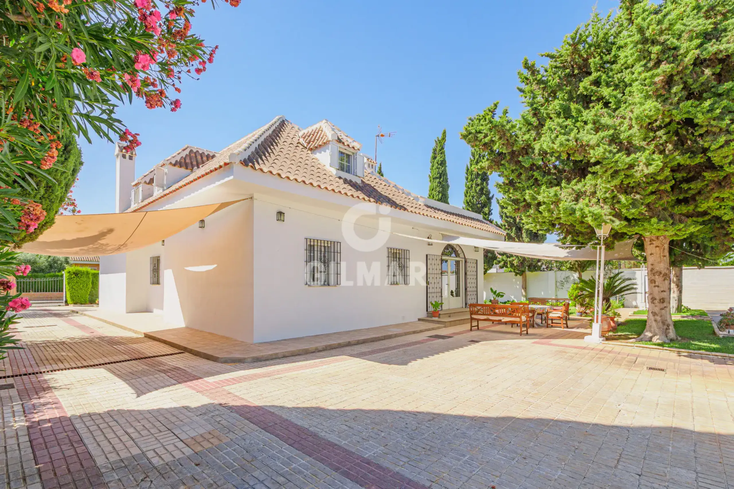 Villa in Montequinto - Sevilla