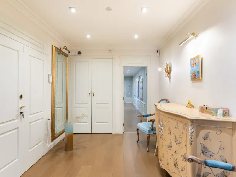Piso luminoso y totalmente reformado con terraza en Galvany, Barcelona