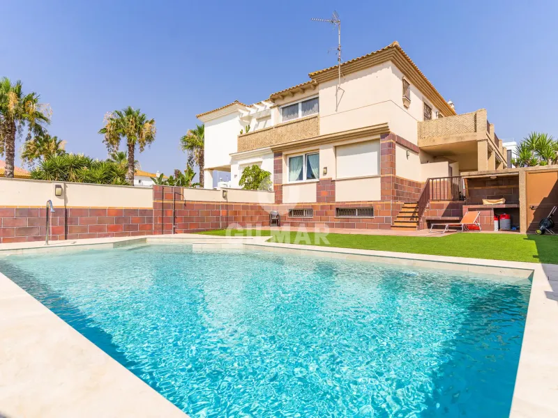 Semi-detached house in Barbate - Cádiz