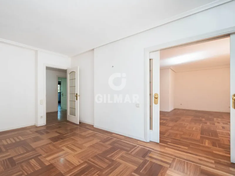 Apartment in Mirasierra - Madrid
