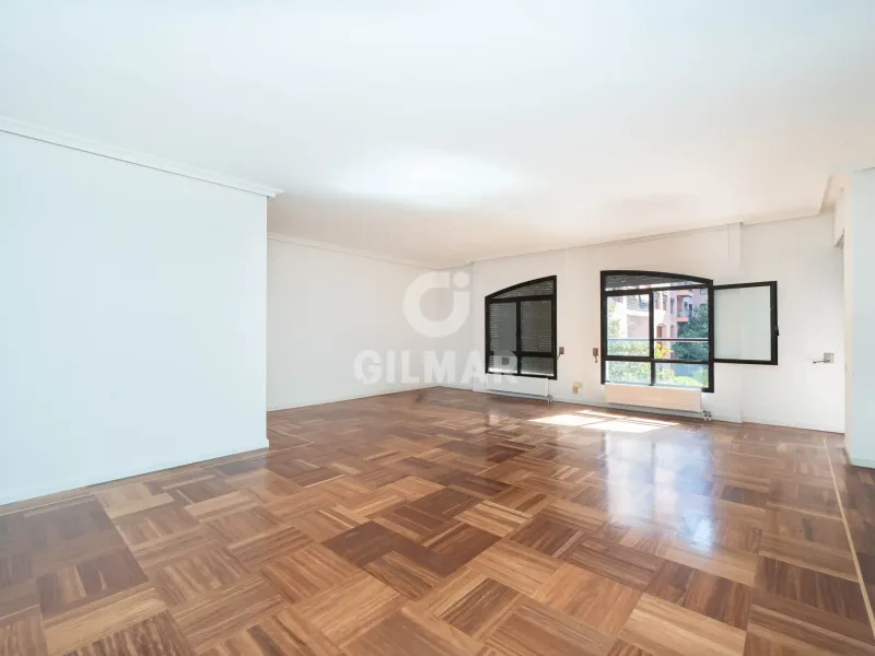 Apartment in Mirasierra - Madrid