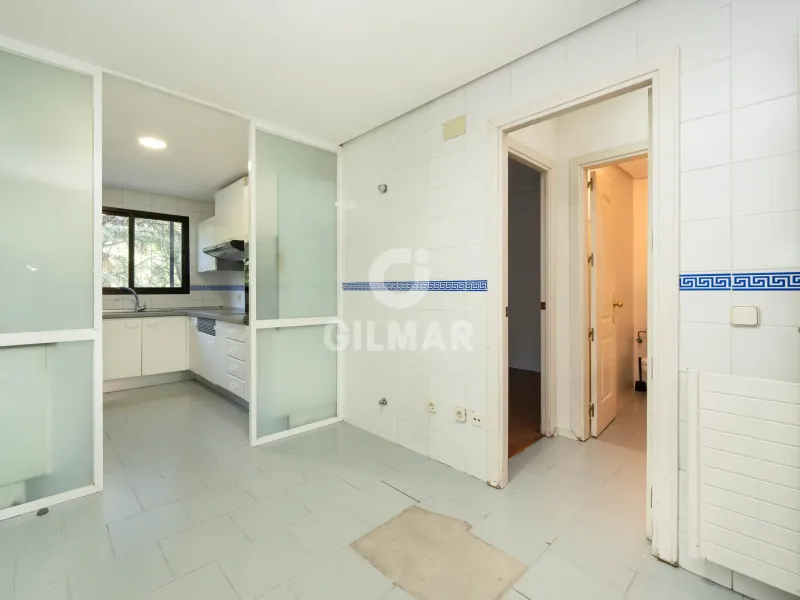 Apartment in Mirasierra - Madrid