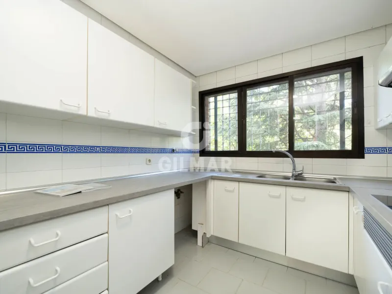 Apartment in Mirasierra - Madrid