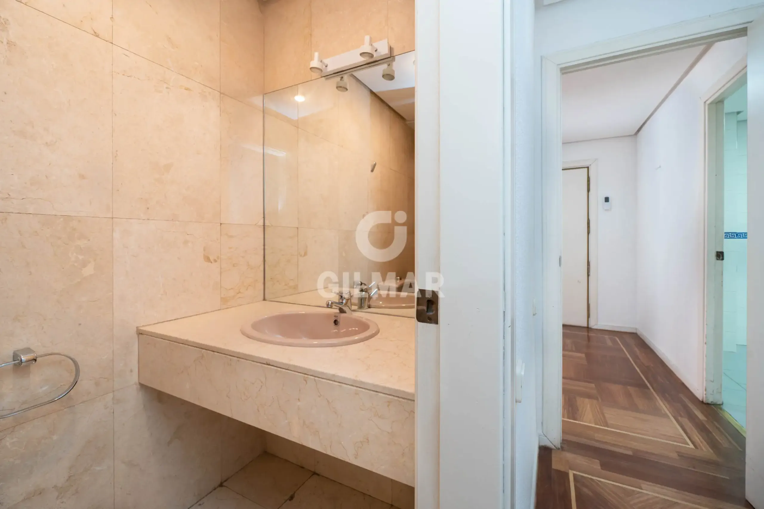 Apartment in Mirasierra - Madrid
