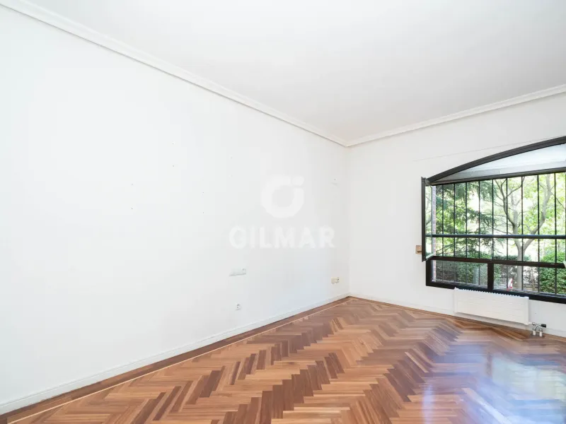 Apartment in Mirasierra - Madrid
