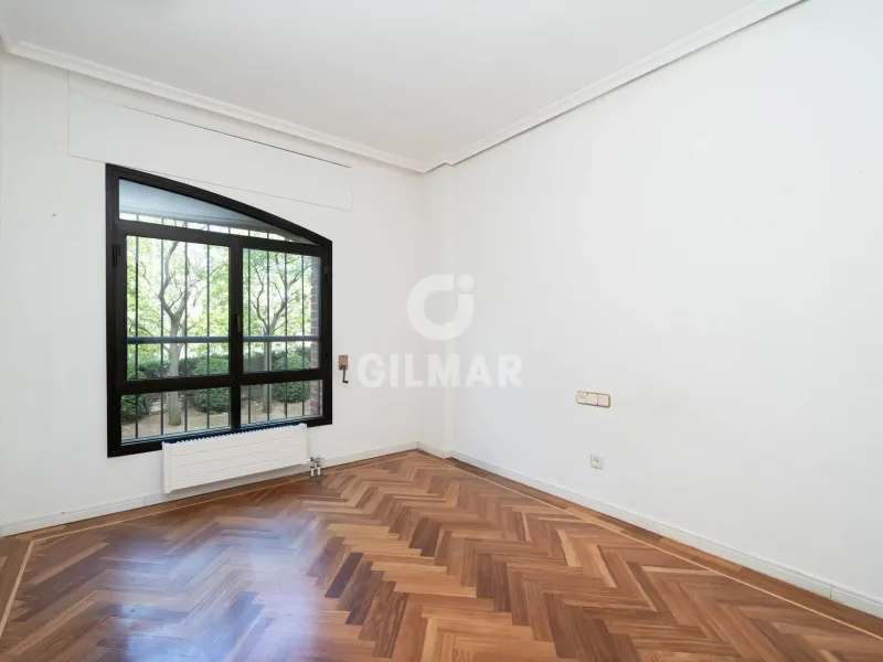 Apartment in Mirasierra - Madrid