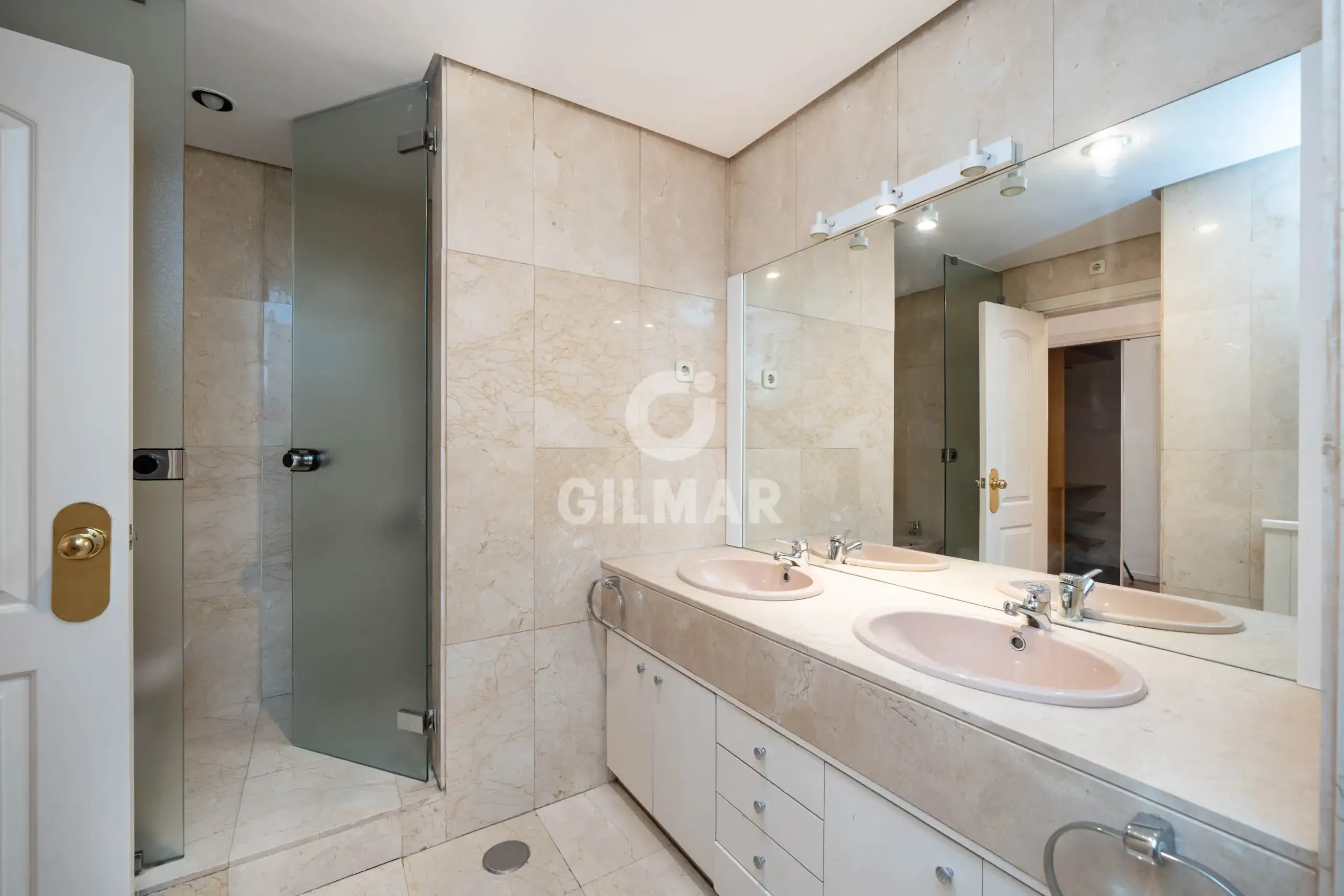 Apartment in Mirasierra - Madrid