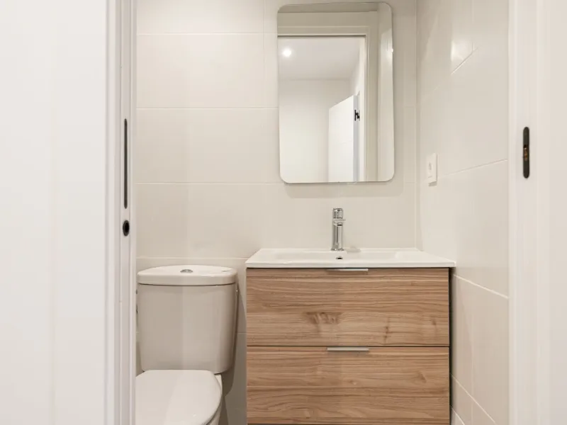 Elegant Living with Terrace in Prime Les Tres Torres Location, Barcelona