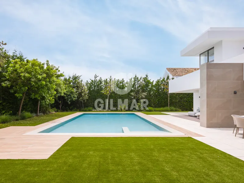 Villa in Estepona Este - Málaga