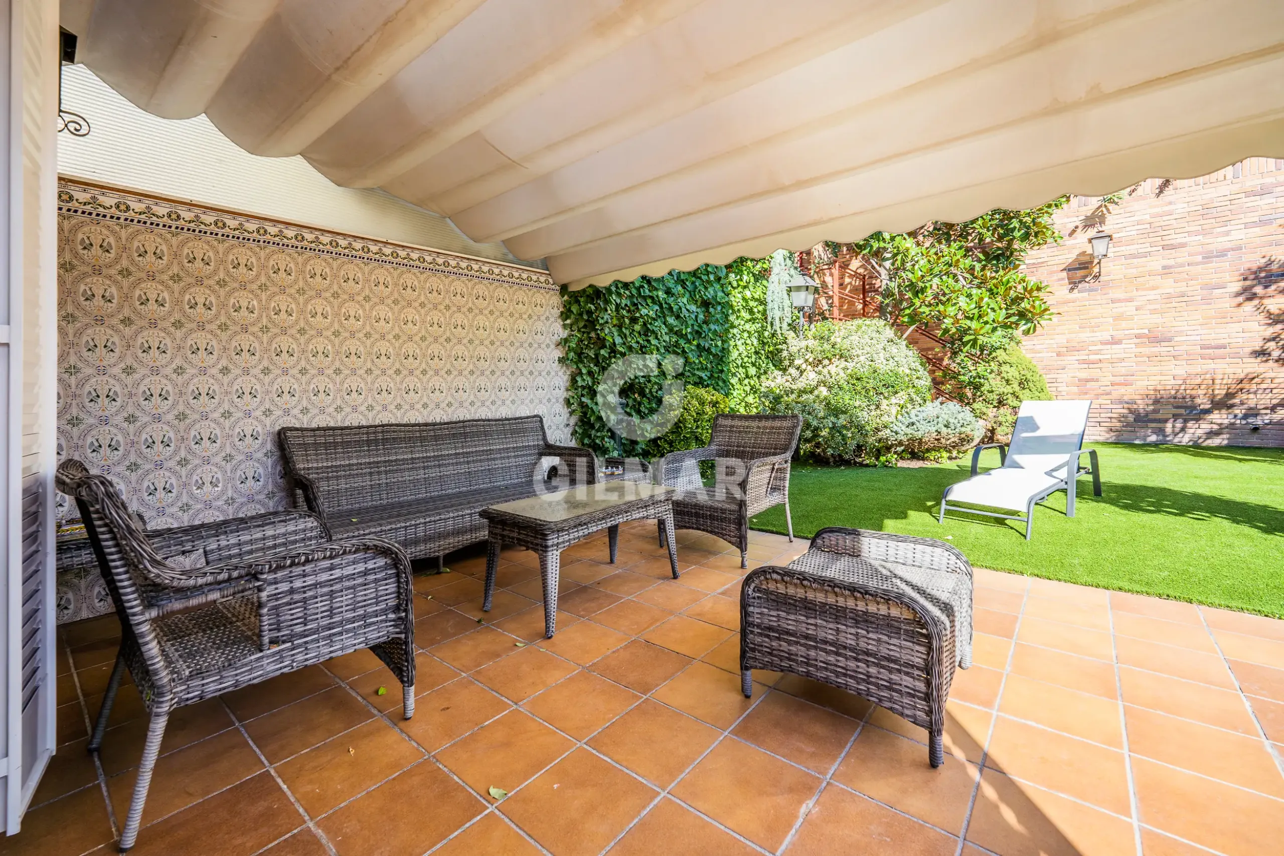 Semi-detached house in Peñagrande - Madrid