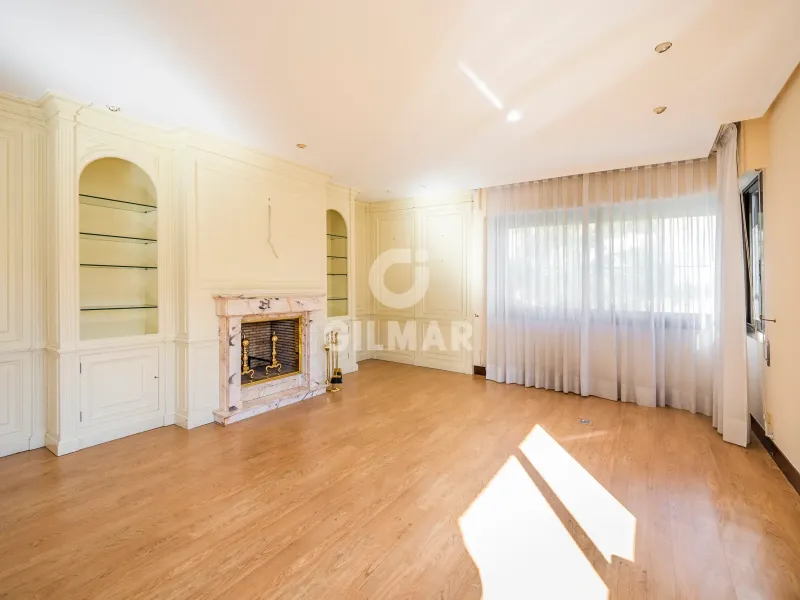 Semi-detached house in Peñagrande - Madrid