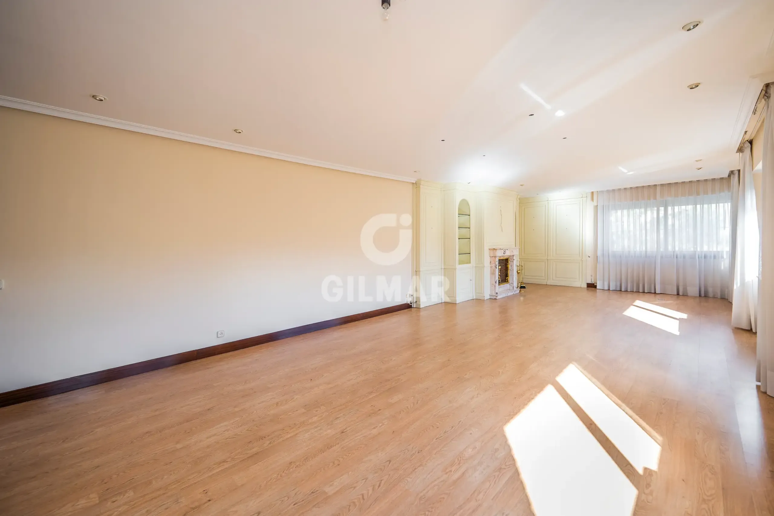 Semi-detached house in Peñagrande - Madrid