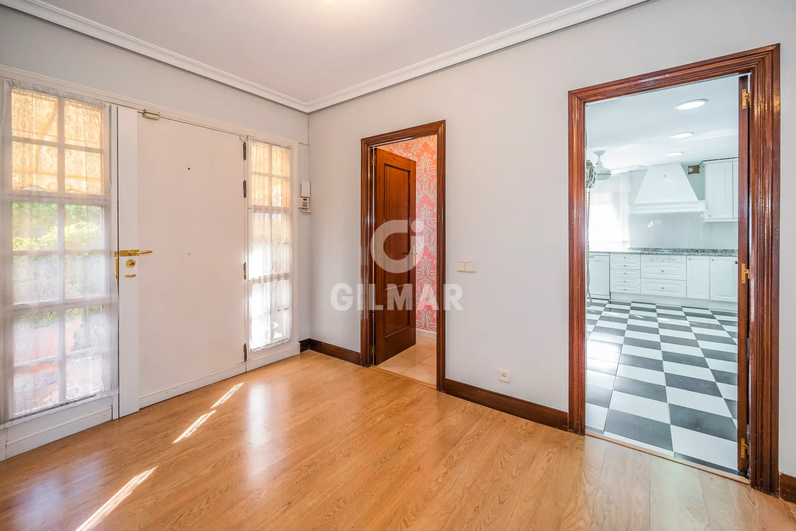 Semi-detached house in Peñagrande - Madrid