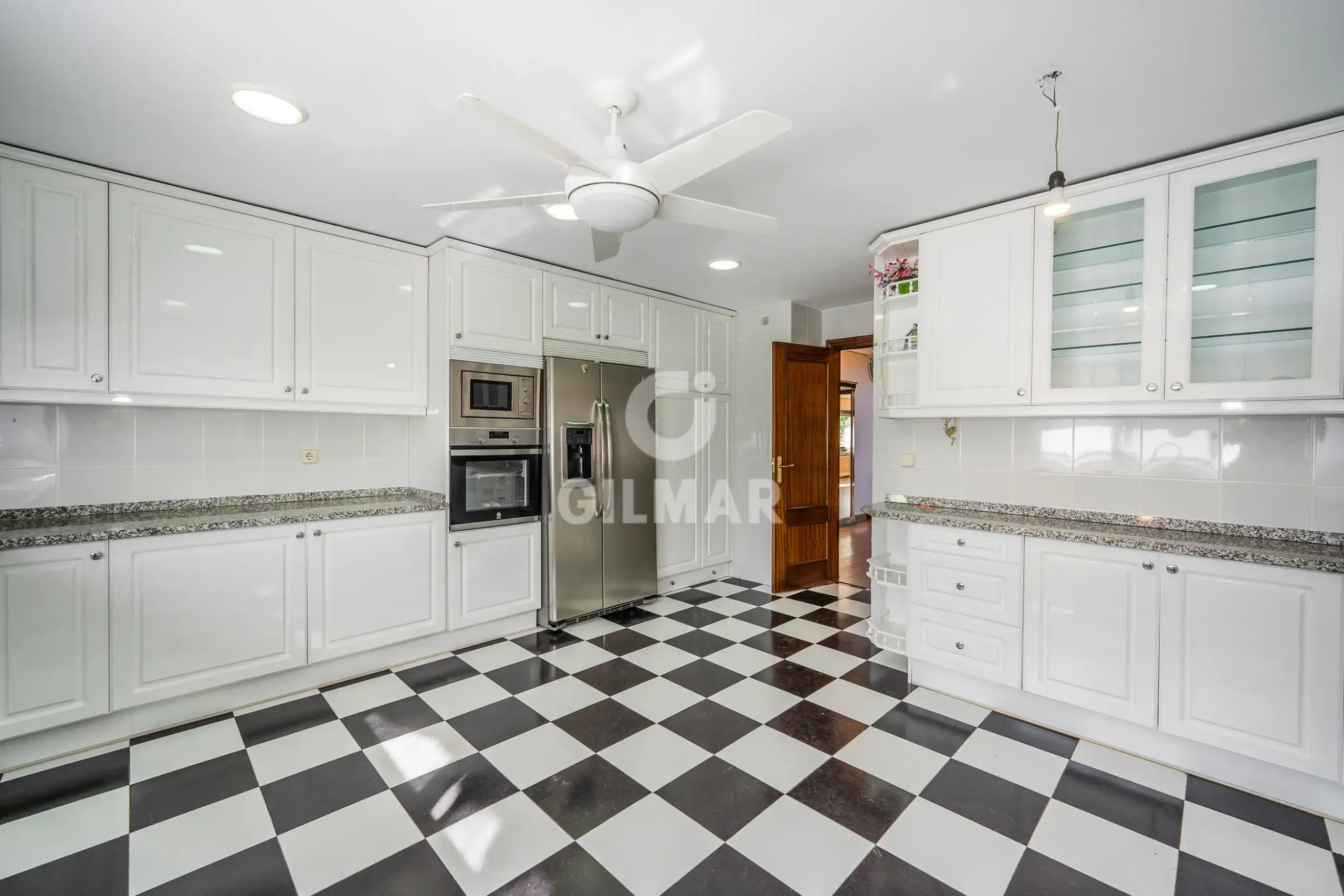 Semi-detached house in Peñagrande - Madrid