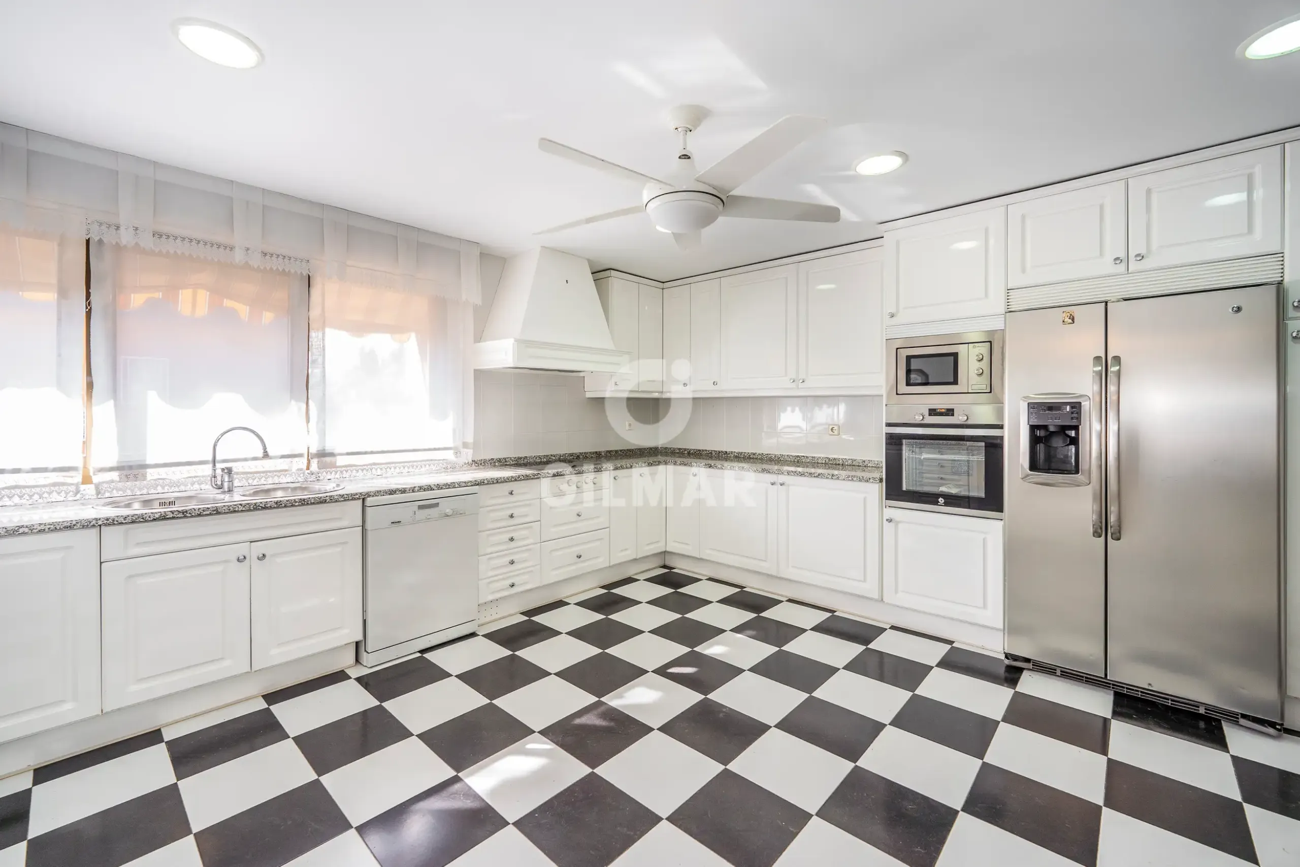 Semi-detached house in Peñagrande - Madrid