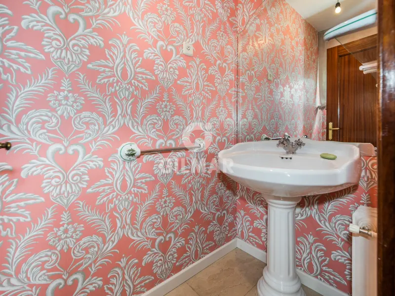 Semi-detached house in Peñagrande - Madrid