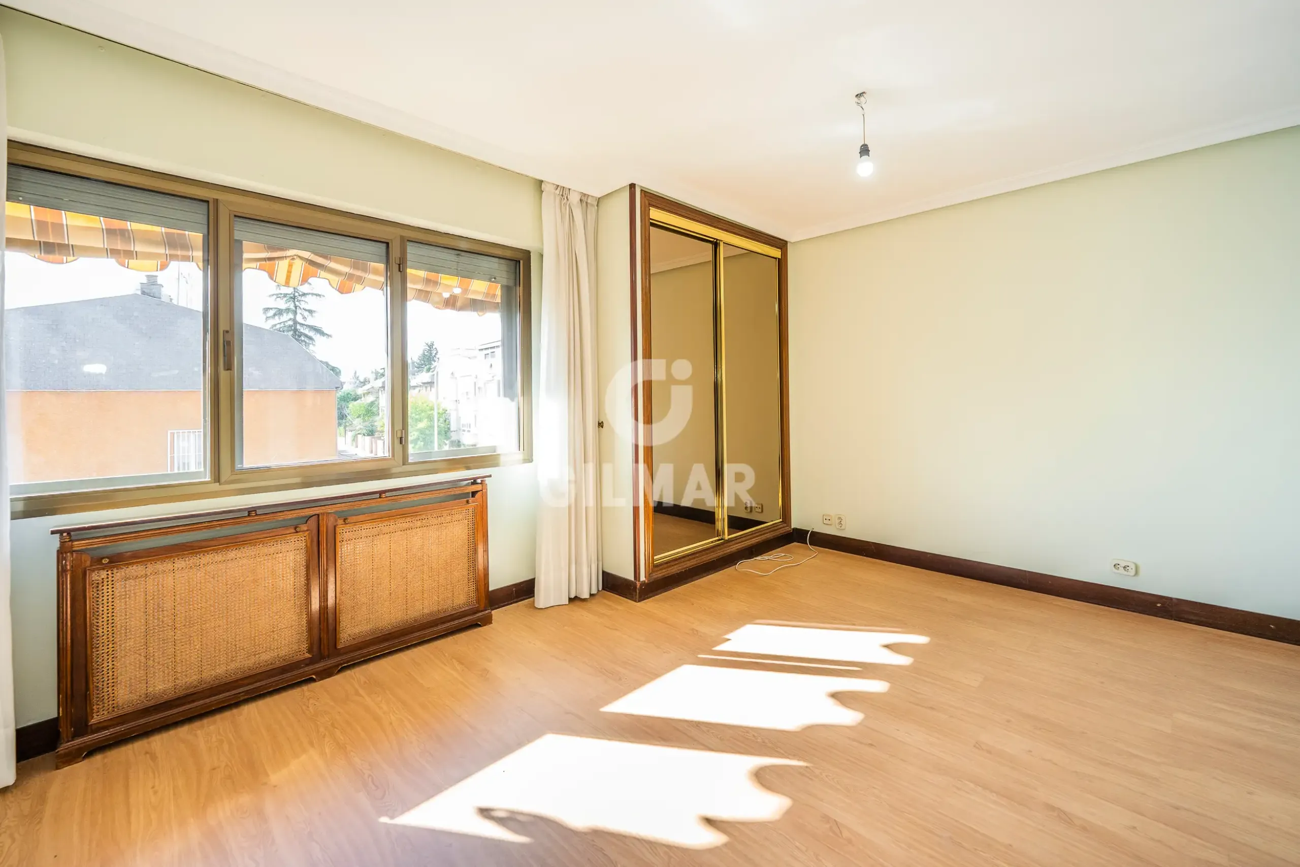 Semi-detached house in Peñagrande - Madrid