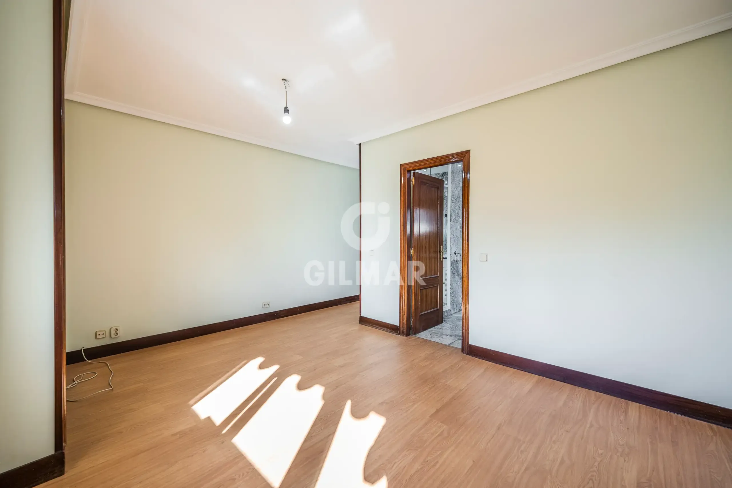 Semi-detached house in Peñagrande - Madrid