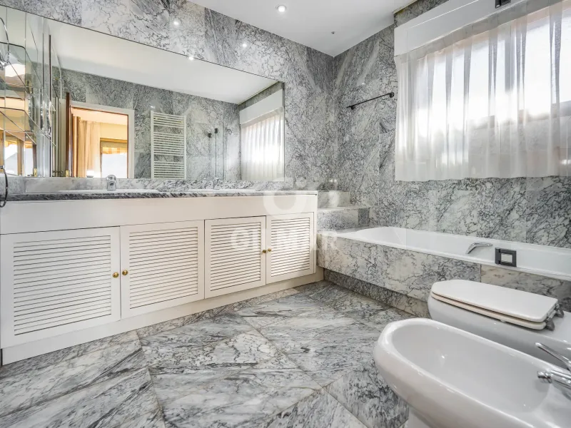 Semi-detached house in Peñagrande - Madrid