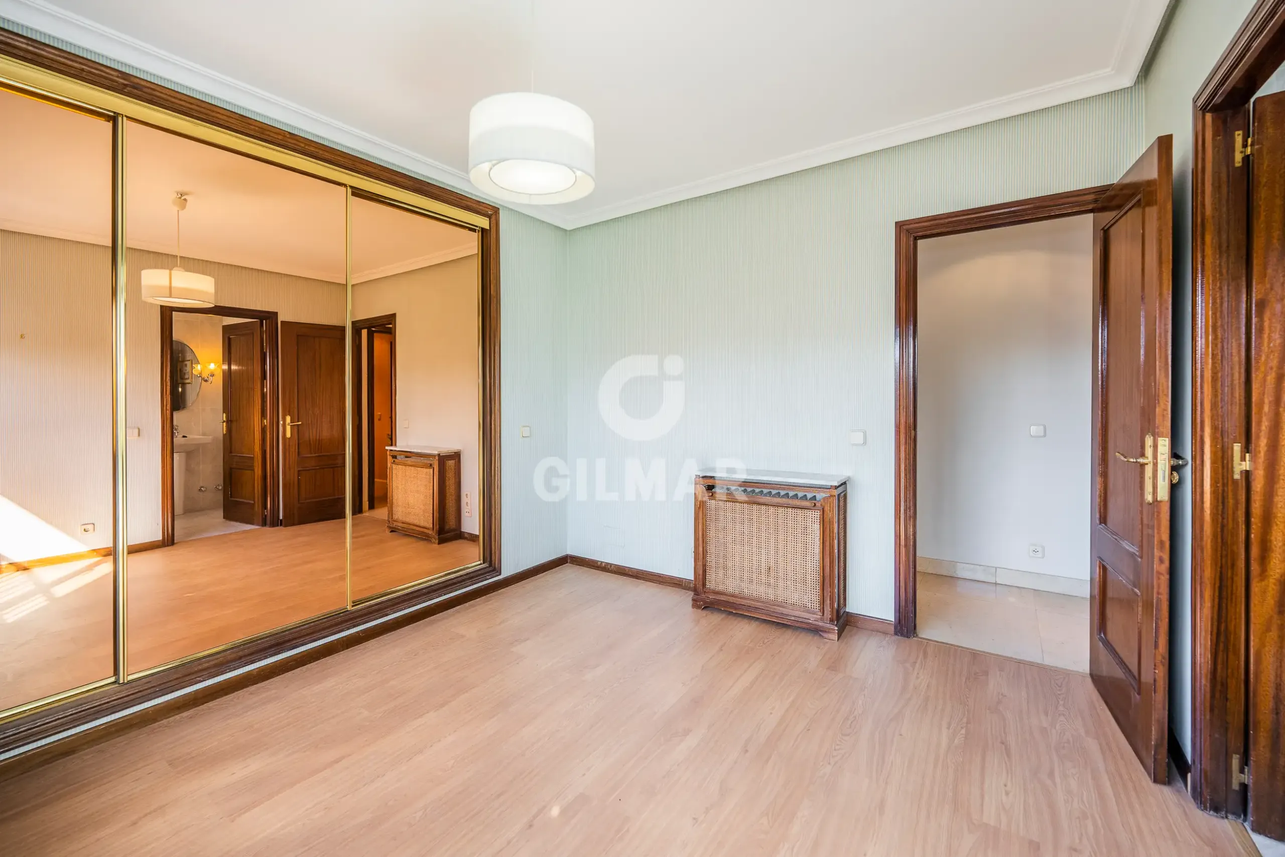 Semi-detached house in Peñagrande - Madrid