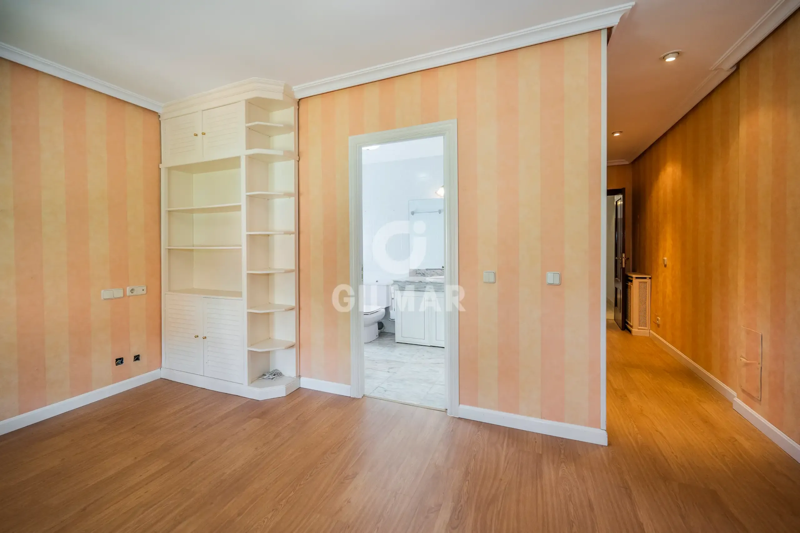 Semi-detached house in Peñagrande - Madrid