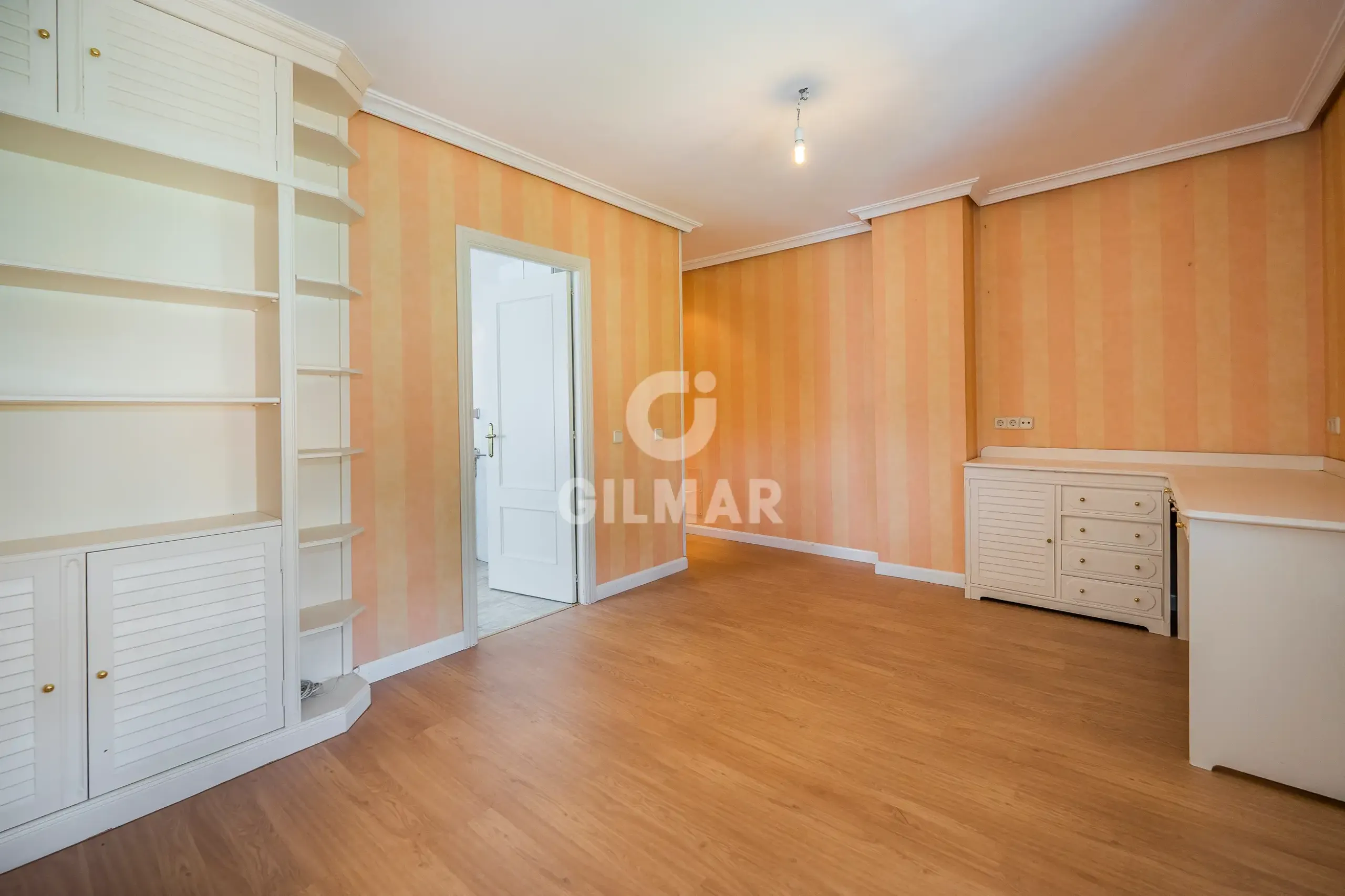 Semi-detached house in Peñagrande - Madrid