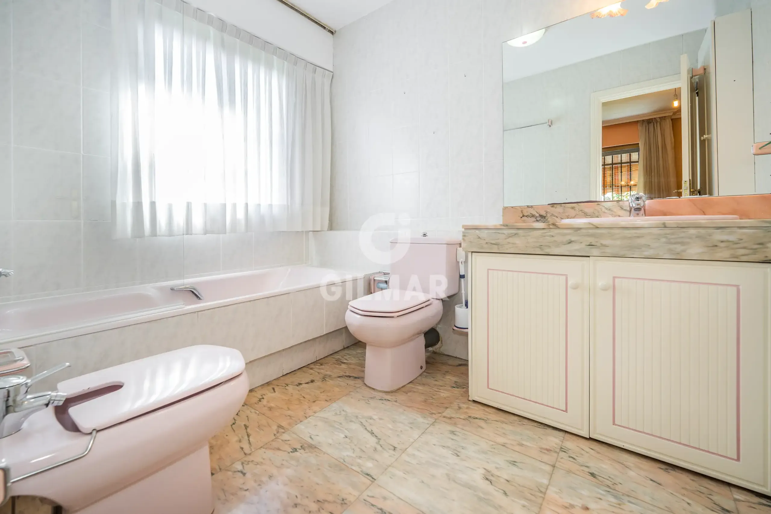 Semi-detached house in Peñagrande - Madrid