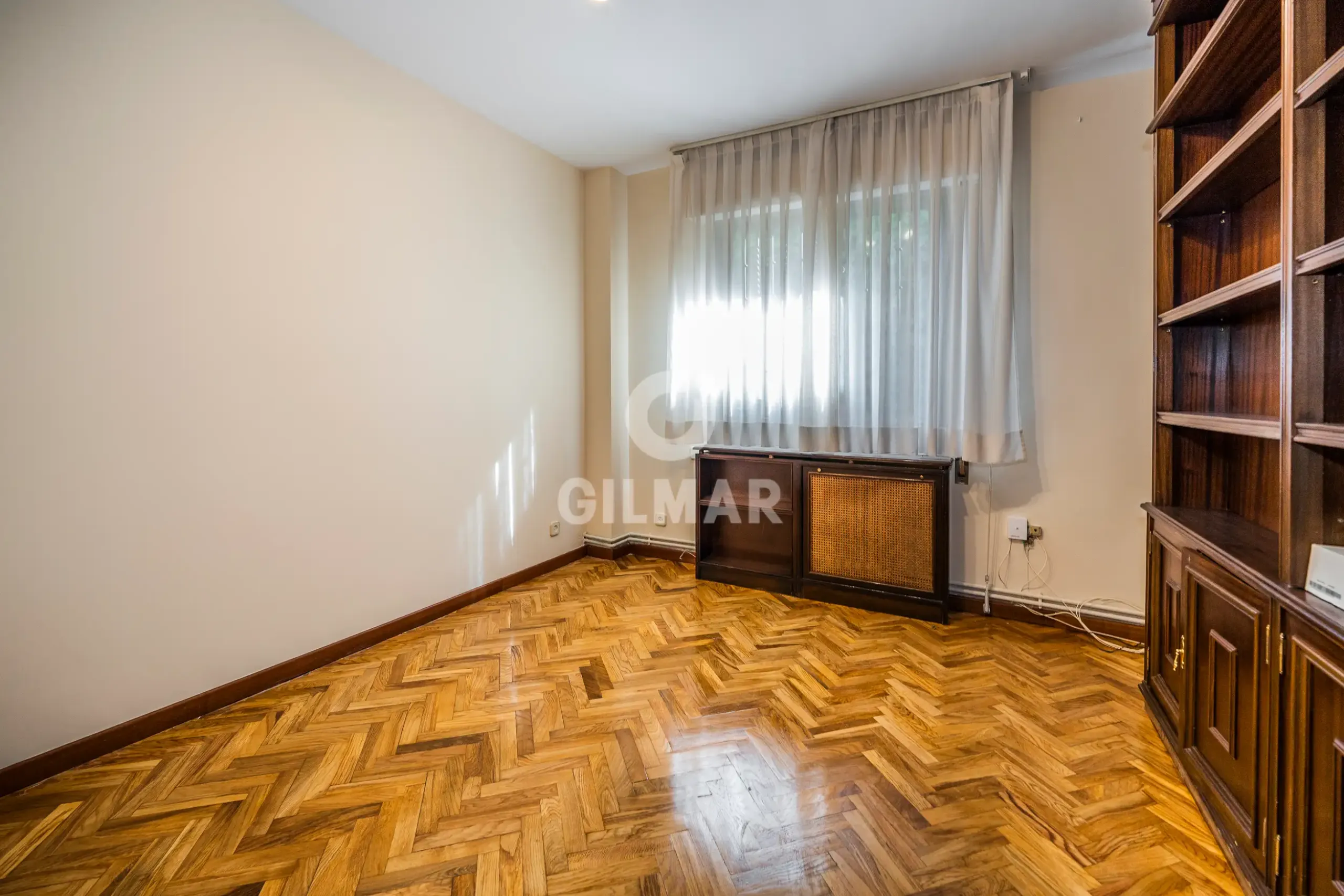 Semi-detached house in Peñagrande - Madrid