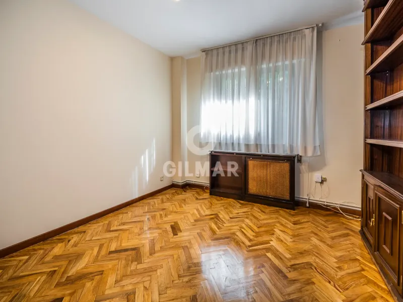 Semi-detached house in Peñagrande - Madrid