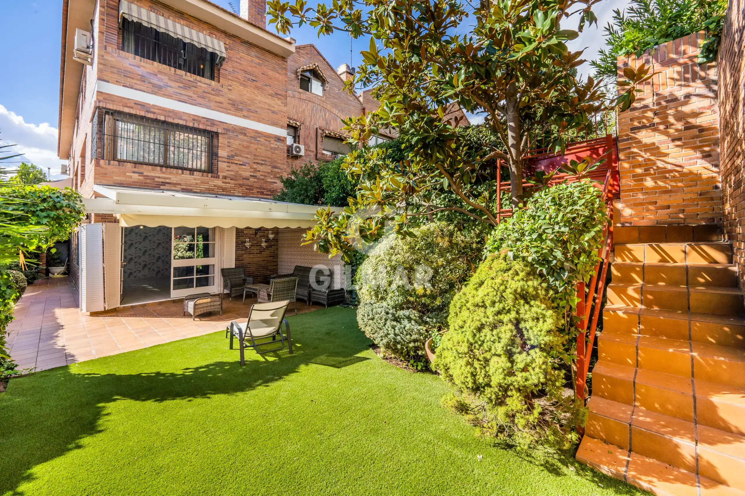 Semi-detached house in Peñagrande - Madrid