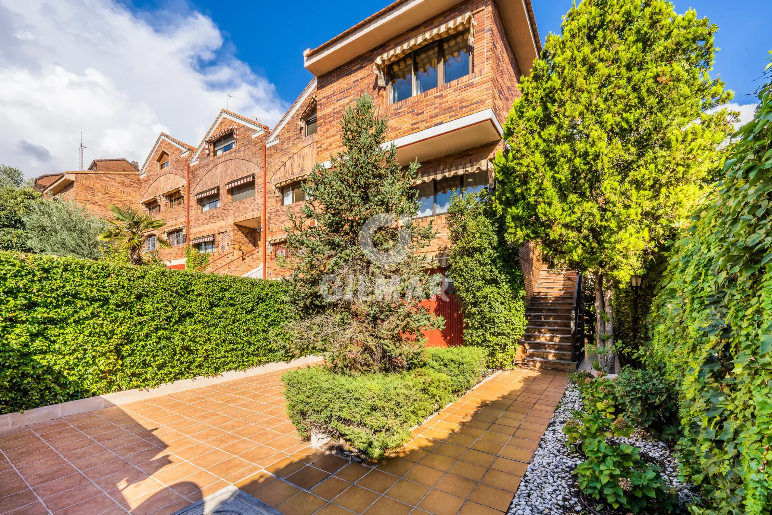 Semi-detached house in Peñagrande - Madrid