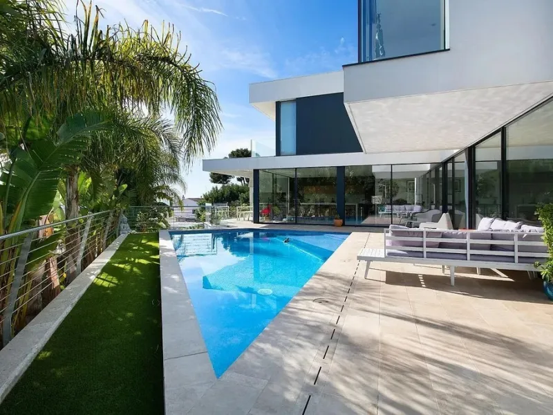 Modern Designer Villa with Pool and Views in Montemar Alto, Castelldefels, Barcelona